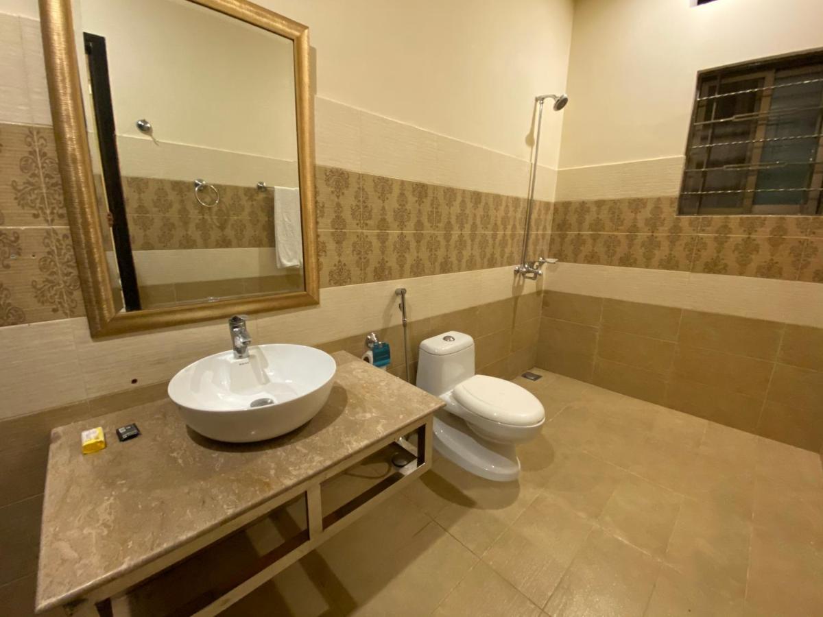 Shelton Rezidor Lahore