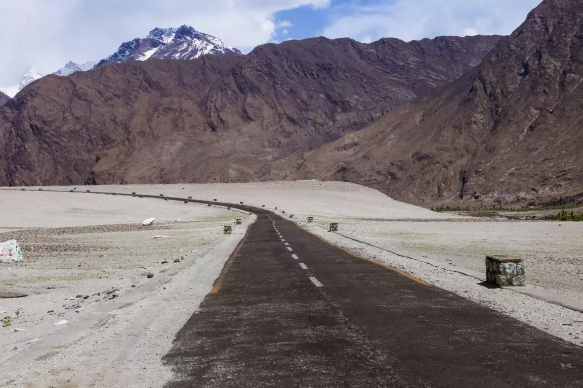 Skardu by Road - Gold